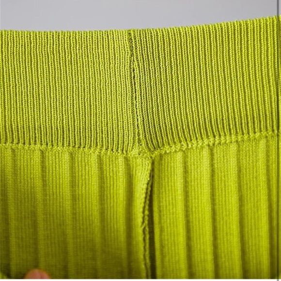 Women’s 2 Piece Lounge Set Sleeveless Crewneck Sweater & Pants Set NWT Outfit - Picture 5 of 11